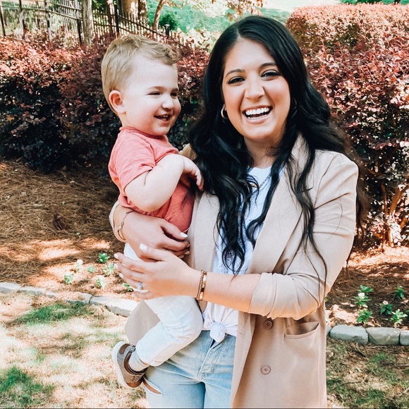 Meet your Posher, Jessica - Picture 3 of 16